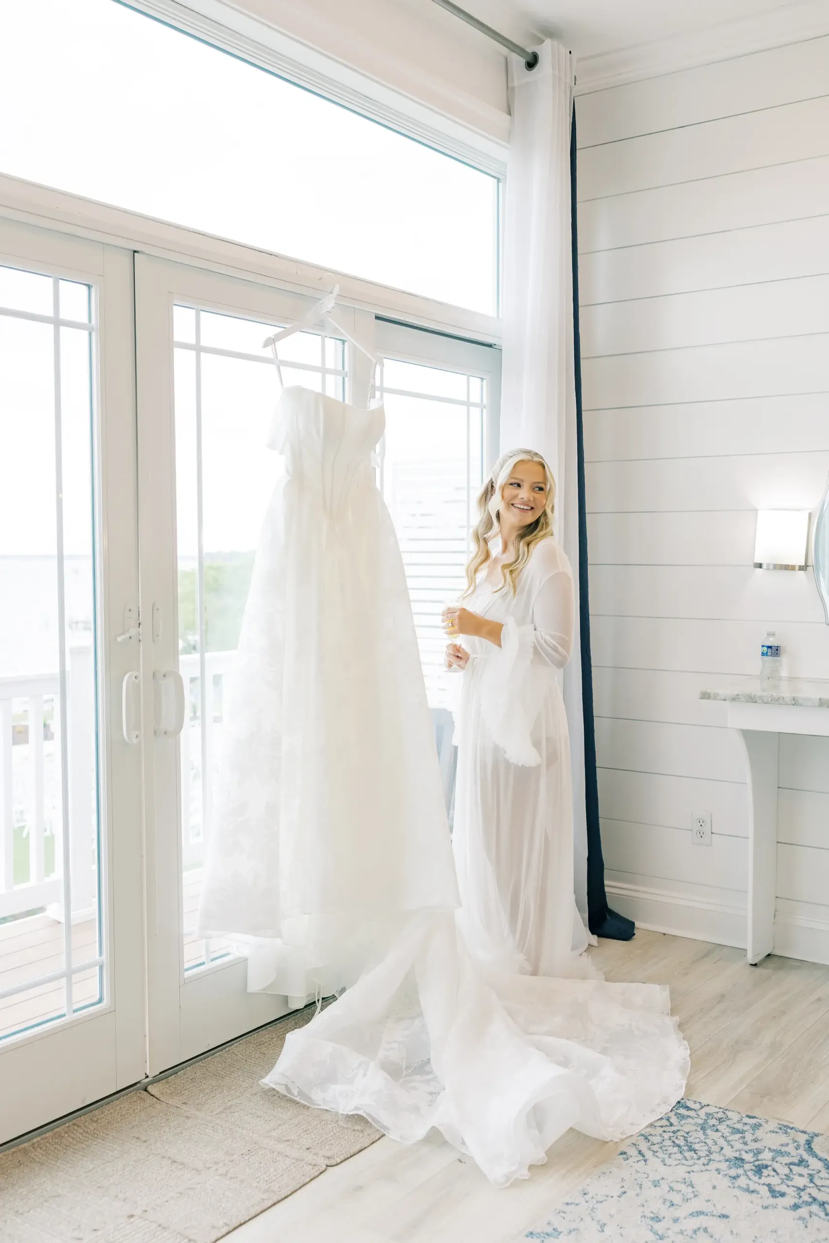 pre ceremony in the bridal suite and photos pre ceremony in the bridal suite and photos