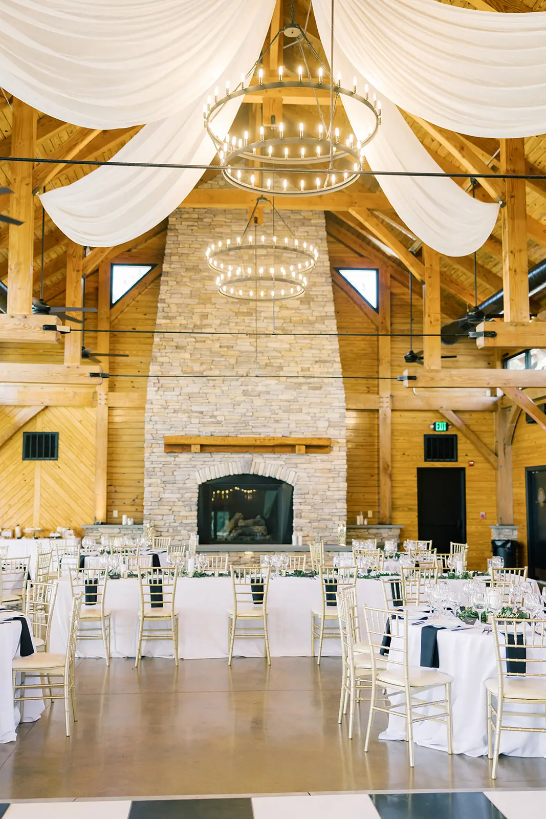 gorgeous pavilion reception in the summer
