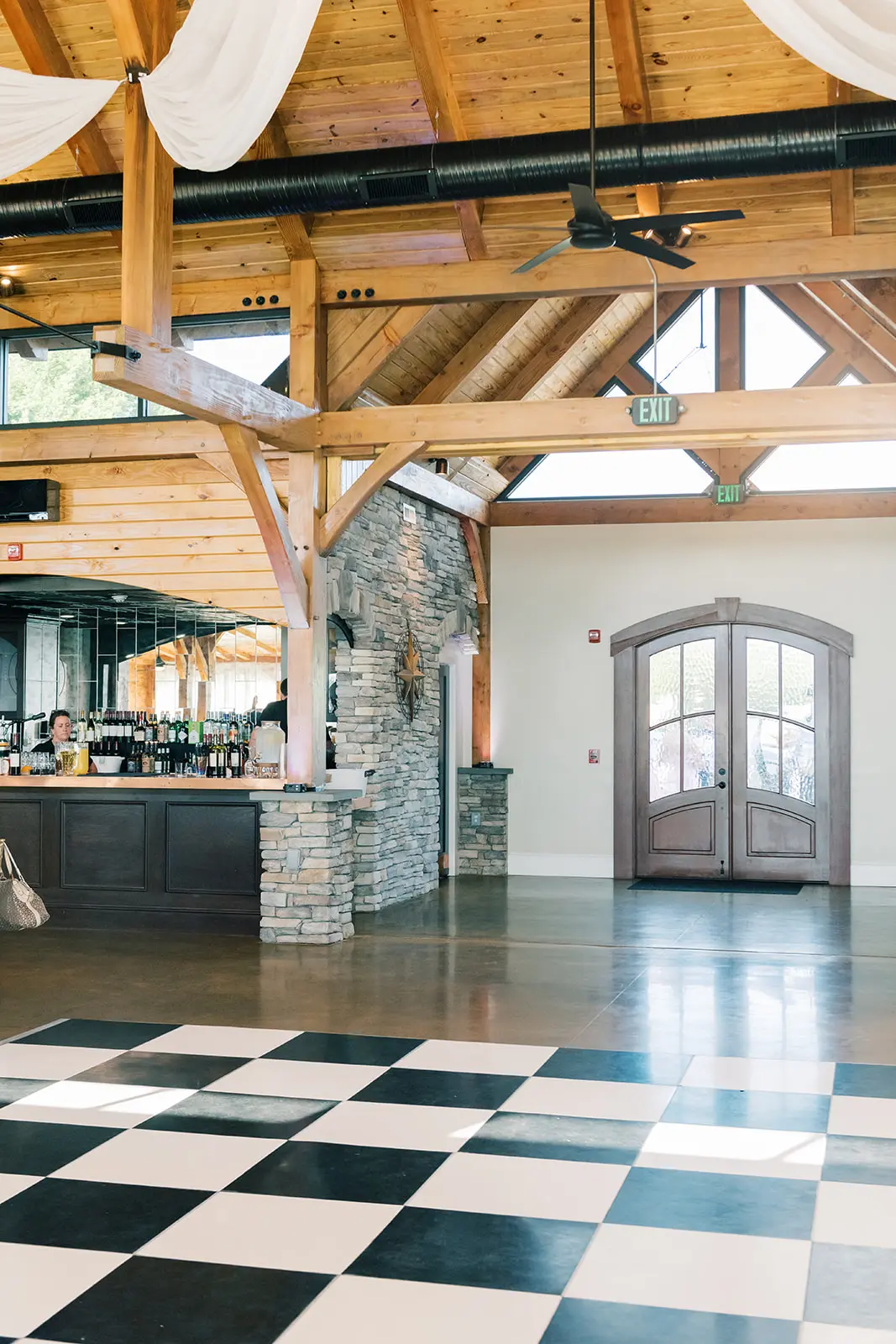 gorgeous pavilion reception in the summer